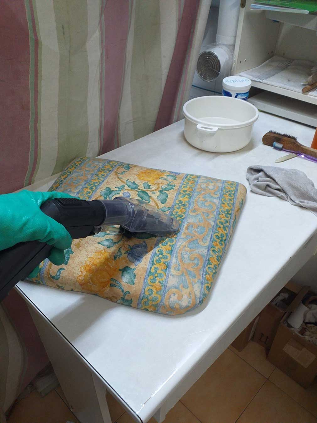 limpieza de tapicerias a domicilio en malaga